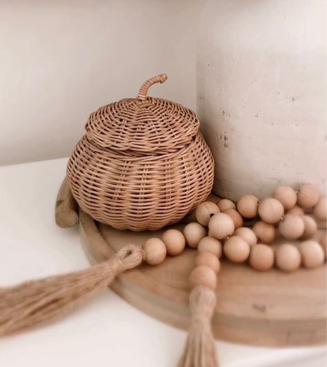 Wicker Pumpkins Decor, Rattan Pumpkins, Pumpkin Basket, Fall Table Settings, Halloween Deco, Fall Table, Online Shops, Pumpkin Decorating, Decorative Wicker Basket