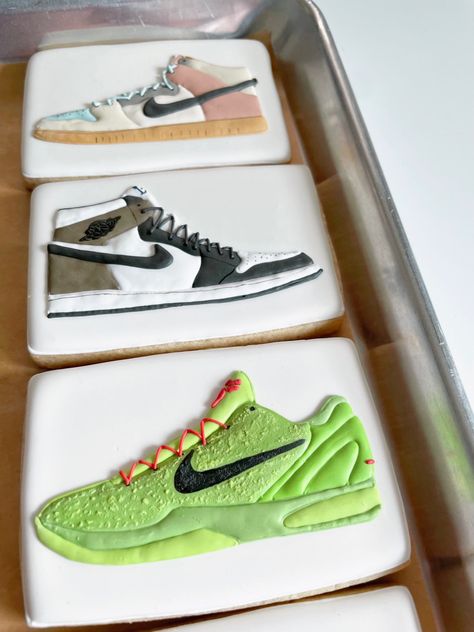 Nike Shoe Cookies, Sneaker Cookies Decorated, Sneaker Cookies, Airmax Shoes, Shoe Cookies, Mamba Mentality, Cookie Decorations, Nike Kicks, Sugar Cookie Designs