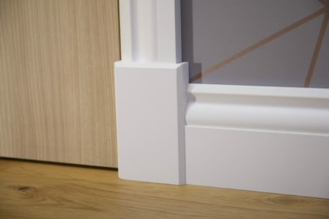 What are Plinth Blocks? ￼Why might you use them? - Skirting Online Plinth Block Door Trim, Baseboards And Trim Ideas, Stair Wall Ideas, Craftsman Door Trim, Architrave Door, Stairs Trim, Baseboard Trim, Interior Door Trim, Plinth Blocks