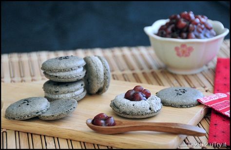 051edited Adzuki Bean Recipe, Macarons Macaroons, Coffee Buttercream, Adzuki Beans, Best Sweets, Macaron Recipe, Black Sesame, Food Blogs, Eat Dessert First