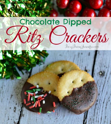 Dipped Ritz Crackers, Chocolate Dipped Ritz, Ritz Cracker Dessert, Ritz Cracker Recipes, Cracker Dip, Chocolate Bacon, Ritz Cracker, Easy Sweets, Chocolate Peanut Butter Pie