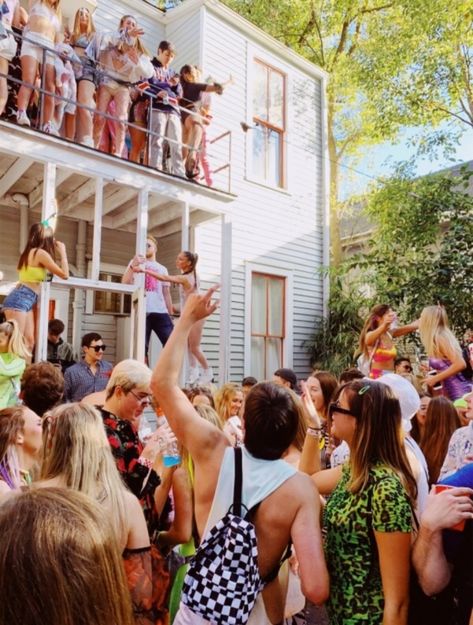 Greek Life Aesthetic College, College Life Aesthetic Party, College Party Aesthetic, Sorority Aesthetic, College Vision Board, 10 Year Plan, College Of Charleston, College Game Days, College Aesthetic