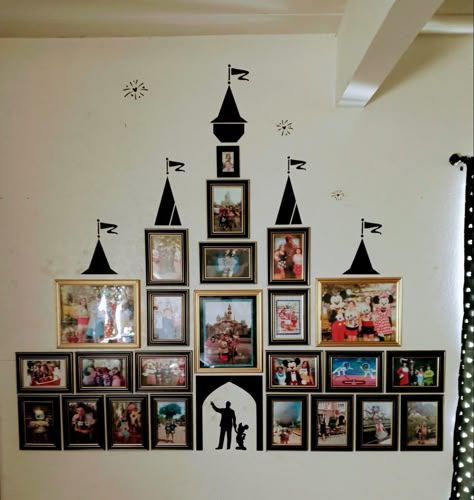 Picture montage Castle Frame Wall, Disney Castle Frame Wall, Disney Picture Wall Ideas, Disney Castle Picture Frame Wall, Disney Picture Display Ideas, Disney Wall Collage, Disney Picture Wall, Disney Display Ideas, Picture Montage