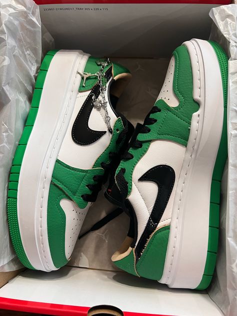 Jordan Elevate, Sweet 16 Shoes, Green Nike Shoes, Air Jordan 1 Elevate Low, Jordan 1 Elevate Low, Jordan 1 Elevate, Green Jordans, Nike Sneakers Outfit, Jordan Low