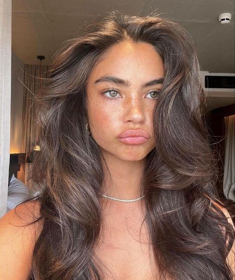 No Make Up Make Up Look, Cabello Afro Natural, Thick Brows, Thick Eyebrows, Pelo Afro, Blowout Hair, 90s Hairstyles, Brown Hair Colors, Gorgeous Hair