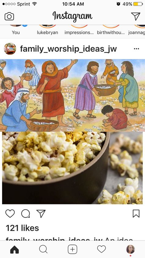 Role play- family worship Sprinkle popcorn (manna) on the ground (on sheet to keep clean) and have children pick it up with bowls. Read the account while snacking on the "Manna" jw.org Jehovah, Family Worship Jw, Sprinkle Popcorn, Family Worship Ideas Jw Games, Jw Family Worship Ideas Kids, Family Worship Ideas, Jw Games, Family Worship Night, Worship Ideas, Worship Night