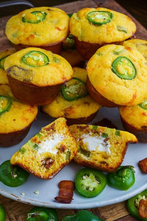 Baked Cornbread, Cornbread Muffins Recipe, Cheddar Cornbread, Mexican Cornbread, Crescent Recipes, Cornbread Muffins, Bread Muffins, Jalapeno Popper, Green Peppers