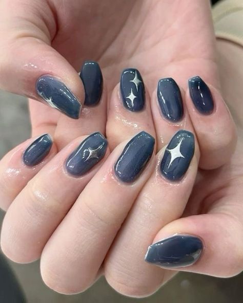 Blue And Sliver Nails Ideas Short, Simple Blue Design Nails, Dark Blue Nails Ideas Short, Black And Blue Nail Designs Short, Dark Blue Nail Designs Short, Midnight Blue Nail Ideas, Very Short Nail Designs Gel, Blue Design Nails Acrylic, Simple Winter Nails Short Blue