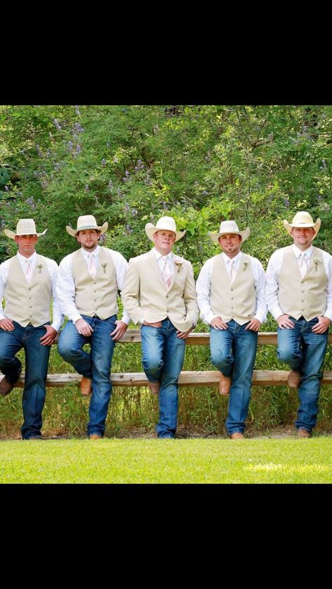 Groom and groomsmen Quince Court Outfits, Quince Theme Ideas, Quince Court, Charro Quince, Chambelanes Outfits, Court Outfit, Quince Cakes, Sweet 16 Photos, Quinceanera Photoshoot