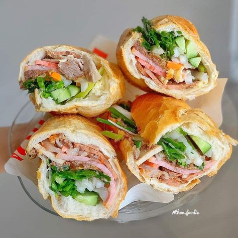 Sandwich Asthetic Picture, Vietnam Food, Asthetic Picture, Food Obsession, Pretty Food, Food Cravings, Aesthetic Food, Food Pictures, Asian Recipes