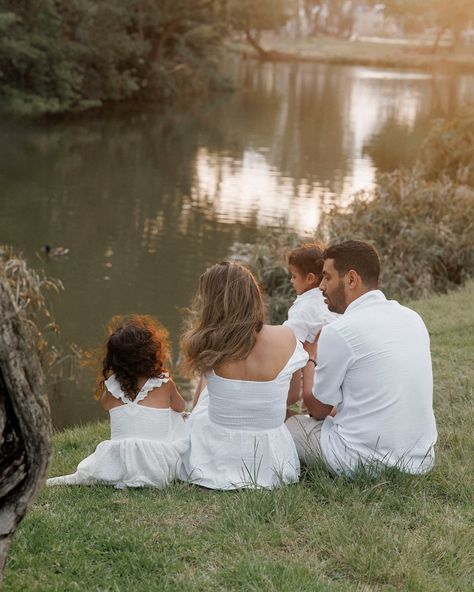 Family time🤍 Family Time Aesthetic, Wallpaper Family, Love And Family, Family Photoshoots, Family Vacay, Dream Family, Instagram Family, Future Family, Future Goals