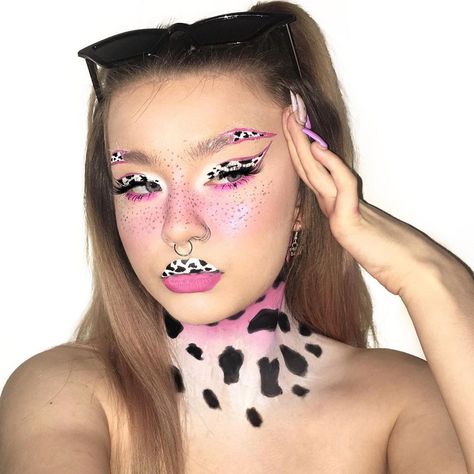 Cow Print Makeup, Cute Halloween Makeup, Contour Highlight, Face Art Makeup, Halloween Makeup Inspiration, Alternative Makeup, Cool Makeup Looks, Unique Makeup, Inspired Makeup