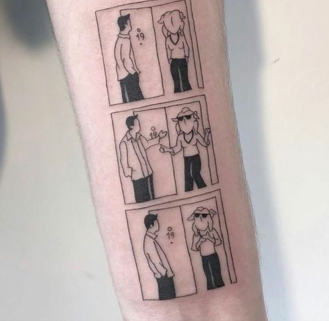 Tattoo Friends Serie, Tattoo Tv Shows, Tv Tattoo, Tattoo Ideas Simple, Friends Tattoo, Monica And Chandler, Doodle Tattoo, Shoulder Tattoos For Women, Chandler Bing