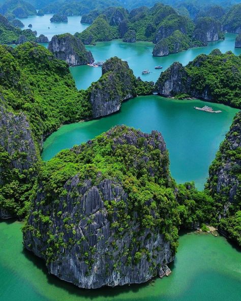 📍 Halong Bay, Vietnam Vu du ciel Ha Long Bay Vietnam, Halong Bay Vietnam, Ha Long Bay, Ha Long, Halong Bay, Vietnam