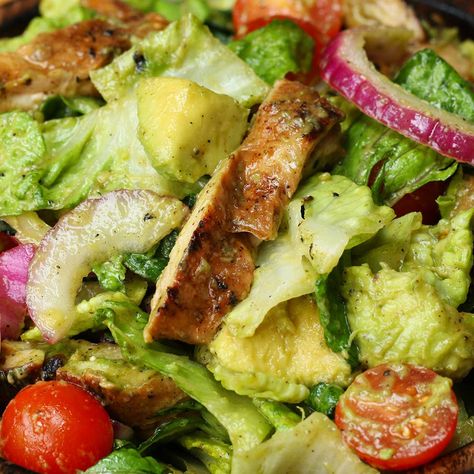 26 Everyday Dinner Ideas That Are Both Kid-Friendly And Adult-Approved Chicken And Avocado, Honey Lime Chicken, Avocado Dessert, Satisfying Salads, Avocado Salad Recipes, Refreshing Food, Honey Lime, Yummy Chicken Recipes, Lime Chicken