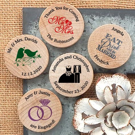 Diy Wedding Giveaways, Wedding Favor Sayings, Magnet Wedding Favors, Country Wedding Favors, Sweet Wedding Favors, Flower Seed Paper, Wedding Favours Magnets, Wedding Magnets, Wedding Magnet