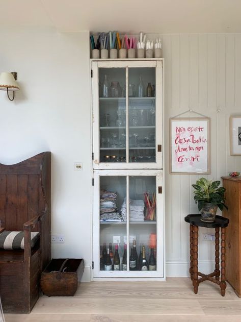 Kitchen of the Week: A Victorian Renovation by an American in London - Remodelista Remodelista Kitchen, Cabinet Storage Kitchen, Townhouse Interior Design, Victorian Terrace Renovation, Terrace Renovation, Victorian Renovation, Townhouse Interior, Wall Cupboard, Victorian Townhouse