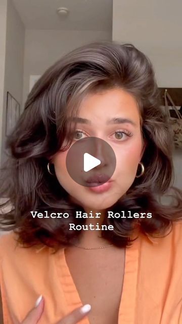 Roller Patterns Hair, Hair Rollers Short Hair Vintage, What To Use Instead Of Hair Rollers, Blowout Using Rollers, Curled Hairstyles For Shoulder Length, How To Curl Hair Using Rollers, How To Hair Rollers How To Use, Medium Hair Rollers Hairstyles, How To Do A Blow Out With Hair Rollers