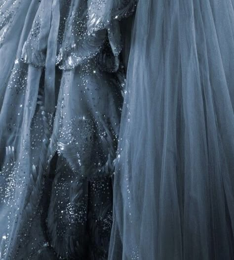 Blue Queen Aesthetic, Blue Royal Aesthetic, Blue Princess Aesthetic, Blue Medieval Dress, Evelyn Hardcastle, Frozen Aesthetic, Faybelle Thorn, Bittersweet Memories, Cinderella Aesthetic