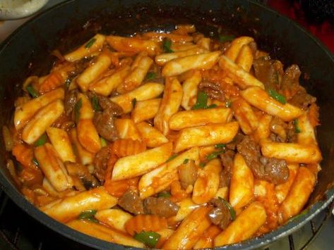 Dukbokki Recipe, Spicy Rice Cake, Gi Recipes, Korean Rice Cakes, Dduk, Mushroom Rice, Korean Rice, Spicy Rice, Korean Street Food