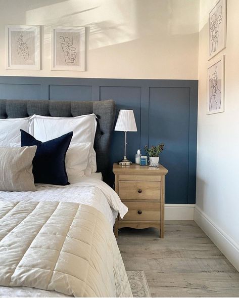 Bedroom Inspirations Blue, Bedroom Panelling, Box Room Bedroom Ideas, Wainscoting Bedroom, Dark Blue Bedrooms, Blue Bedroom Walls, Blue Bedroom Decor, Wall Panels Bedroom, Beige Bedroom