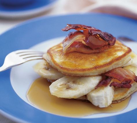 Annabel Langbein Banana Pancakes Recipe Banana Flapjack, Corn Pancakes, Freeze Pancakes, Paleo Pancakes, Pancakes And Bacon, Cinnamon Pancakes, Crumble Recipe, Banana Pancakes, Pancake Recipe