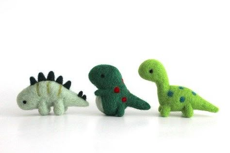 Wild Whimsy Woolies - Needle Felted Dinosaurs Dinosaur Needle Felt, Needle Felted Dino, Needle Felted Dinosaur, Needle Felting Diy, X Stitch, Wool Needle Felting, Needle Felting Projects, Cute Polymer Clay, Felting Tutorials