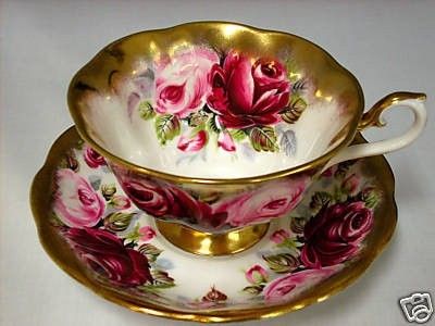 Enchanted Christmas, Royal Albert Tea Cup, Colored Roses, Pink China, Tea Cup Collection, Rose Tea Cup, Antique Tea Cups, Pretty Tea Cups, Beautiful China