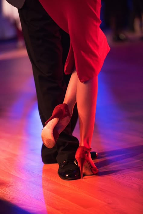 Dance Tango, Bachata Aesthetic, Ballroom Dance Aesthetic, Tango Aesthetic, Salsa Dancer, Salsa (dance), Bachata Dance, Tango Dancers, Tango Dance