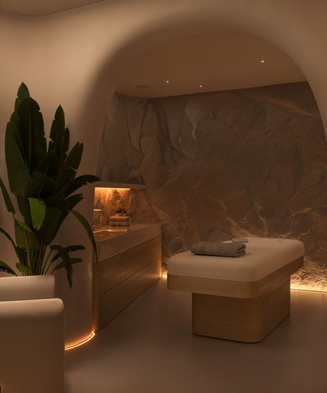 Project VRODA CLINIC & SPA ◾ MAKHNO Luxury Spa Room, Med Spa Interior, Treehouse Bathroom, Terracotta Interior, Luxury Spa Design, Yoga Resort, Earthy Terracotta, Spa Studio, Head Spa