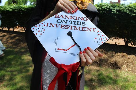 banking, investment grad cap design ★·.·´¯`·.·★ follow @motivation2study for daily inspiration Accountant Graduation Cap, Finance Graduation Cap Ideas, Graduation Cap Designs Finance, Business Management Graduation Cap, Finance Graduation Cap, Accounting Degree Graduation Cap, College Graduation Cap Ideas Accounting, Graduation Party Cake, College Grad Cap Ideas