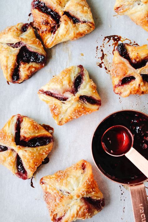 Jam Puff Pastry Tarts - The Fig Jar Jam Filled Pastries, Fig Jam Puff Pastry, Fig Jam Dessert, Fig Puff Pastry Dessert, Jam Puff Pastry Recipes, Fig Pastry, Jam Puff Pastry, Pillsbury Crescent Roll Recipes, Puff Pastry Tarts