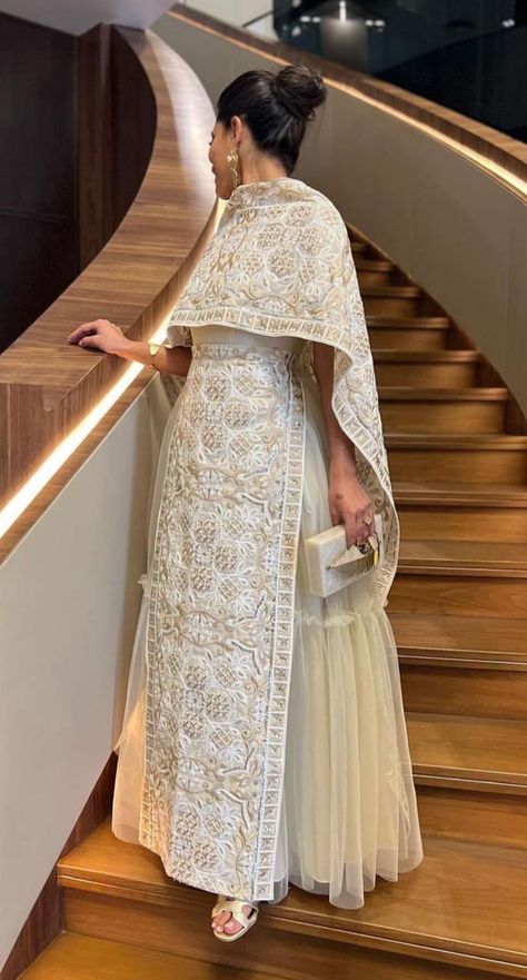 Mini Dress Outfit, White Mini Dress Outfit, Moroccan Fashion, Outfit Night, Pakistani Fancy Dresses, Mode Abaya, Elegant Dresses Classy, Dress With Sleeves, Platform Clogs