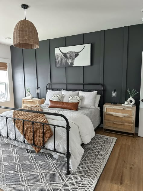 Bedroom Accent Wall, Modern Farmhouse Bedroom, Western Bedroom, Guest Bedroom Ideas, Farmhouse Master, House Updates, Accent Wall Bedroom, Bedroom Redo, Western Home