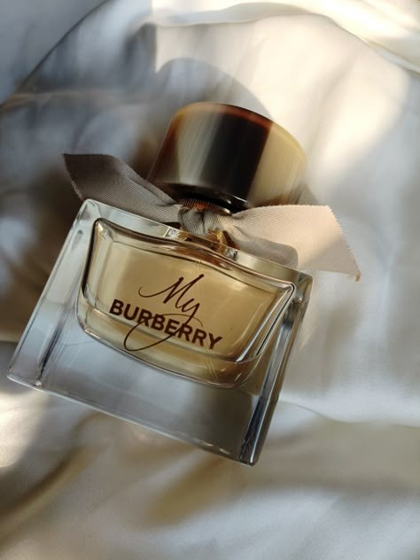 My Burberry Perfume, Silent Luxury, Burberry Perfume Aesthetic, Burberry My Burberry Perfume, Burrbery Parfume, Brit Burberry Perfume, Perfume Burberry, Burberry Perfume Women, Burberry Weekend