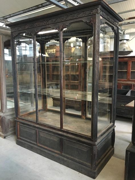 Hogwarts Interior, Antique Display Cabinets, House Pantry, Workbench Designs, Showcase Cabinet, Glass Showcase, Barber Shop Decor, Shop Cabinets, Old Cabinets