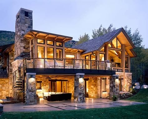 A warm yet contemporary mountain feel in a Colorado home Walkout Basement House Plans, Rustic Mountain Homes, Basement House Plans, Rustic House Plans, Rustic Exterior, Modern Mountain Home, Basement House, Log House, Walkout Basement