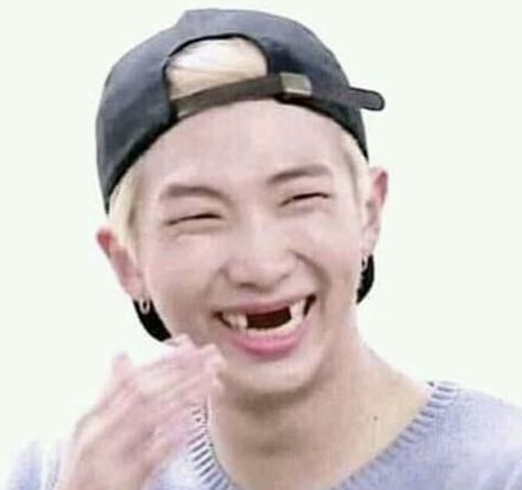 Namjoon Funny, Kaptan Jack Sparrow, Bts Meme Faces, This Meme, Funny Face, Memes Kpop, Bts Funny Moments, Meme Faces, Bts Face