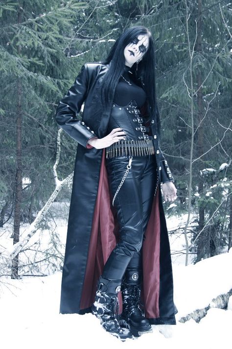 Twitter: @HailJon Page on Facebook: https://www.facebook.com/pages/Old-Gothic/282334201952428?fref=ts Metal Outfit, Metalhead Girl, Black Metal Girl, Metal Chicks, Black Metal Art, Goth Subculture, Steampunk Women, Extreme Metal, Goth Women