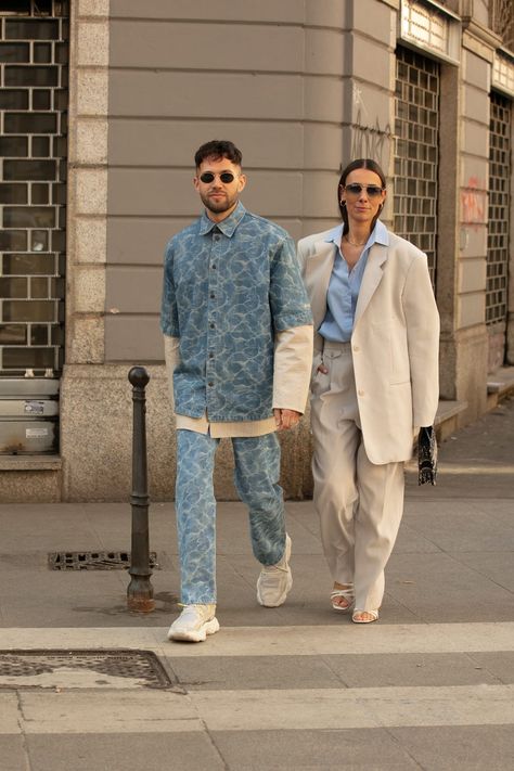 Unisex Fashion Style, Gender Neutral Outfits, Street Style Fall Winter, Neutral Outfits, Couple Fits, Milan Fashion Week Street Style, Stylish Couple, Street Style Outfits Men, Men Streetwear