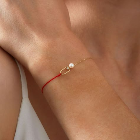 Red String Bracelet, Red String, Everyday Luxury, Classy Jewelry, Jewelry Lookbook, String Bracelet, Girly Jewelry, Stylish Jewelry, The Pearl