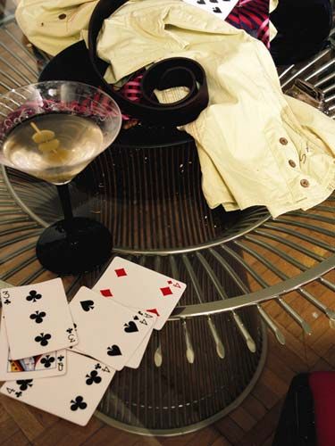 26 Steamy Summer Date Ideas Date Night Ideas Cheap, Poker How To Play, Poker Hands Rankings, Summer Date Ideas, Cheap Date Ideas, A Deck Of Cards, The Mick, Poker Party, Casino Royale Party