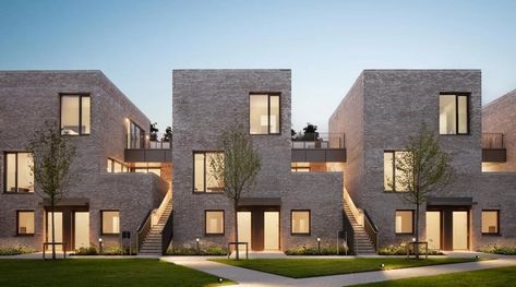 Shay Cleary Architects completes Ireland’s first low-rise, high-density residential development High Density Architecture, Beacon House, External Staircase, Facade Cladding, Residential Development, Unique Buildings, Apartment Garden, Architecture Exterior, Brickwork