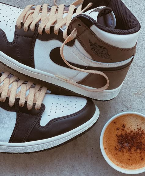 JustFreshKicks on Twitter: "The Air Jordan 1 High "Dark Mocha" releases in Europe 12/19 ☕️… " Mattheo Riddle, Dr Shoes, Jordan Shoes Girls, All Nike Shoes, Dream Closets, Cute Nike Shoes, Fresh Shoes, Hype Shoes, Shoe Inspo