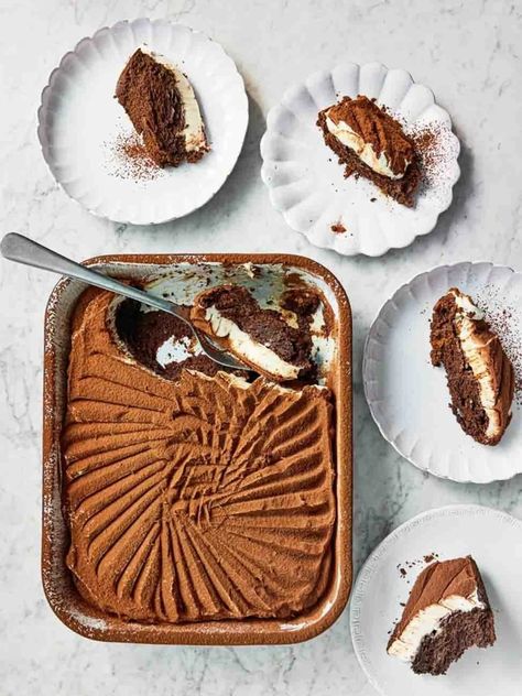 Chocolate tiramisù | Jamie Oliver recipes Panettone Tiramisu, Christmas Tiramisu, Tiramisu Recipes, Tiramisu Recept, Trifle Dessert Recipes, Christmas Puddings, Chocolate Tiramisu, Fakeaway Recipes, Ottolenghi Recipes