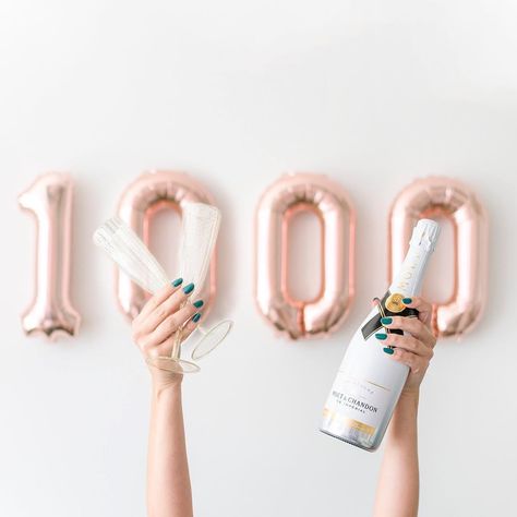 Rose Gold Number Balloons 1000 Followers Instagram, Rose Gold Number Balloons, Scentsy Marketing, Gold Number Balloons, Makeup Illustration, Rose Gold Theme, Russian Lashes, Small Business Organization, 1000 Followers