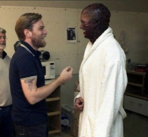 Princess Leia Behind The Scenes, Star Wars Behind The Scenes Prequels, Starwars Behind The Scenes, Obi Wan Behind The Scenes, Hayden And Ewan, Ewan Mcgregor Hayden Christensen, Star Wars Behind The Scenes, Star Wars Fanfiction, Star Wars Cast