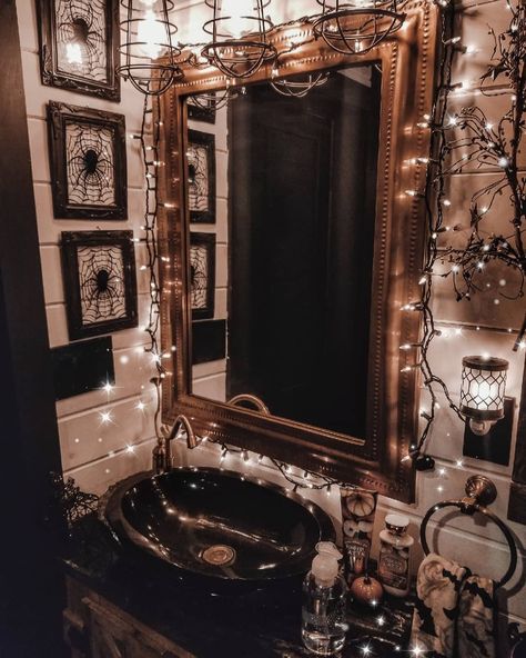 𝓽𝓱𝓮 𝓱𝓪𝓻𝓿��𝓮𝓼𝓽 𝓶𝓸𝓸𝓷 𝔀𝓲𝓽𝓬𝓱🌙 on Instagram: “Magical bathroom views 💫 #theharvestmoonwitch #halloween #bathroom #fall #autumn” Magical Bathroom, Witchy Bathroom, Halloween Bathroom Decorations, Goth Bathroom, Gothic Bathroom Decor, Gothic Bathroom, Halloween Bathroom Decor, Halloween Bathroom, Dark Home Decor