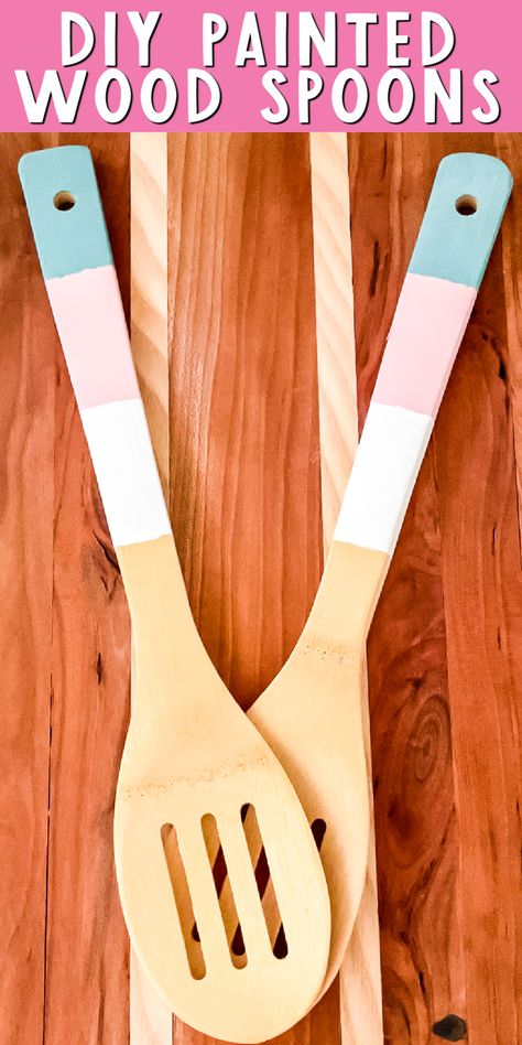 Painting Wooden Spoons Diy, Painted Wood Spoons, Wooden Spoon Diy, Painted Wooden Spoons, Craft Room Organisation, Wooden Spoon Crafts, Kids Craft Gifts, Spoon Craft, Painted Spoons