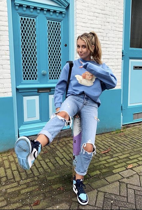 Blue Jordans Outfit Women, Pastel Jordans, Jordan Blue Chill, Obsidian 1s Outfit, Jordan Bleu, Blue Jordans Outfit, Jordans Outfit Women, Jordan Outfits Womens, Jordans Outfit